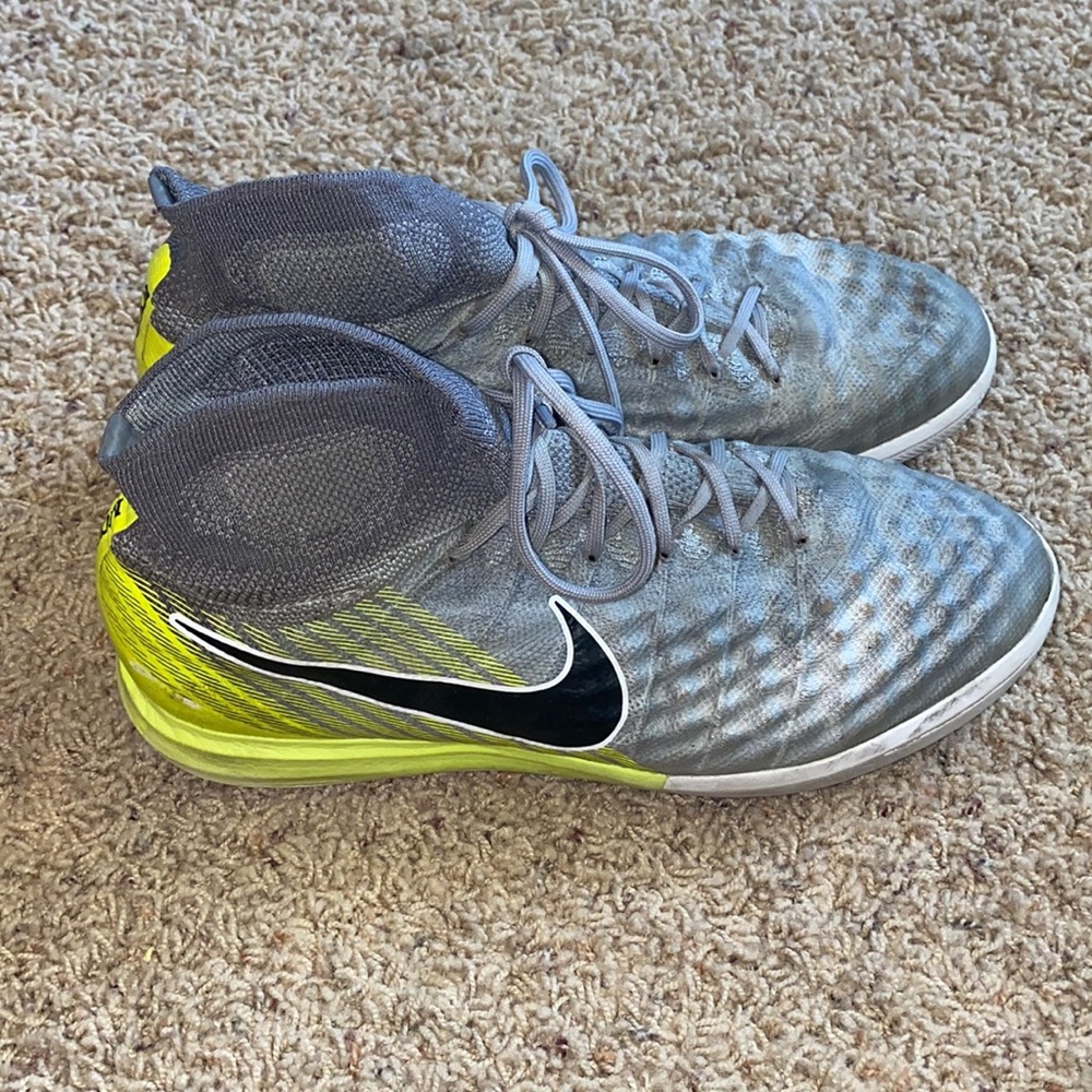 Nike indoor soccer shoes